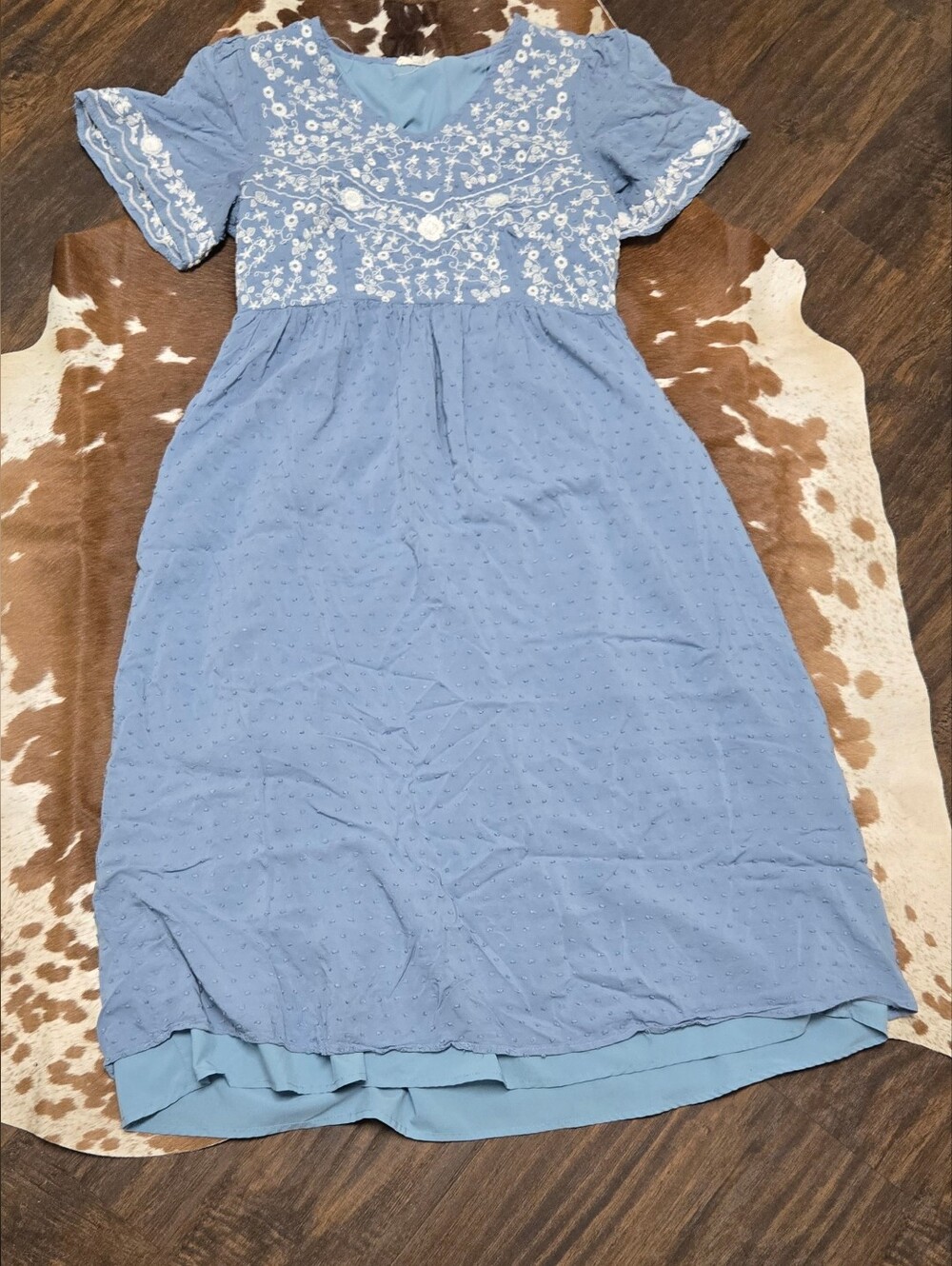 tea n rose Powder Blue Embroidered Midi Dress with Flutter Sleeves - Picture 2 of 4